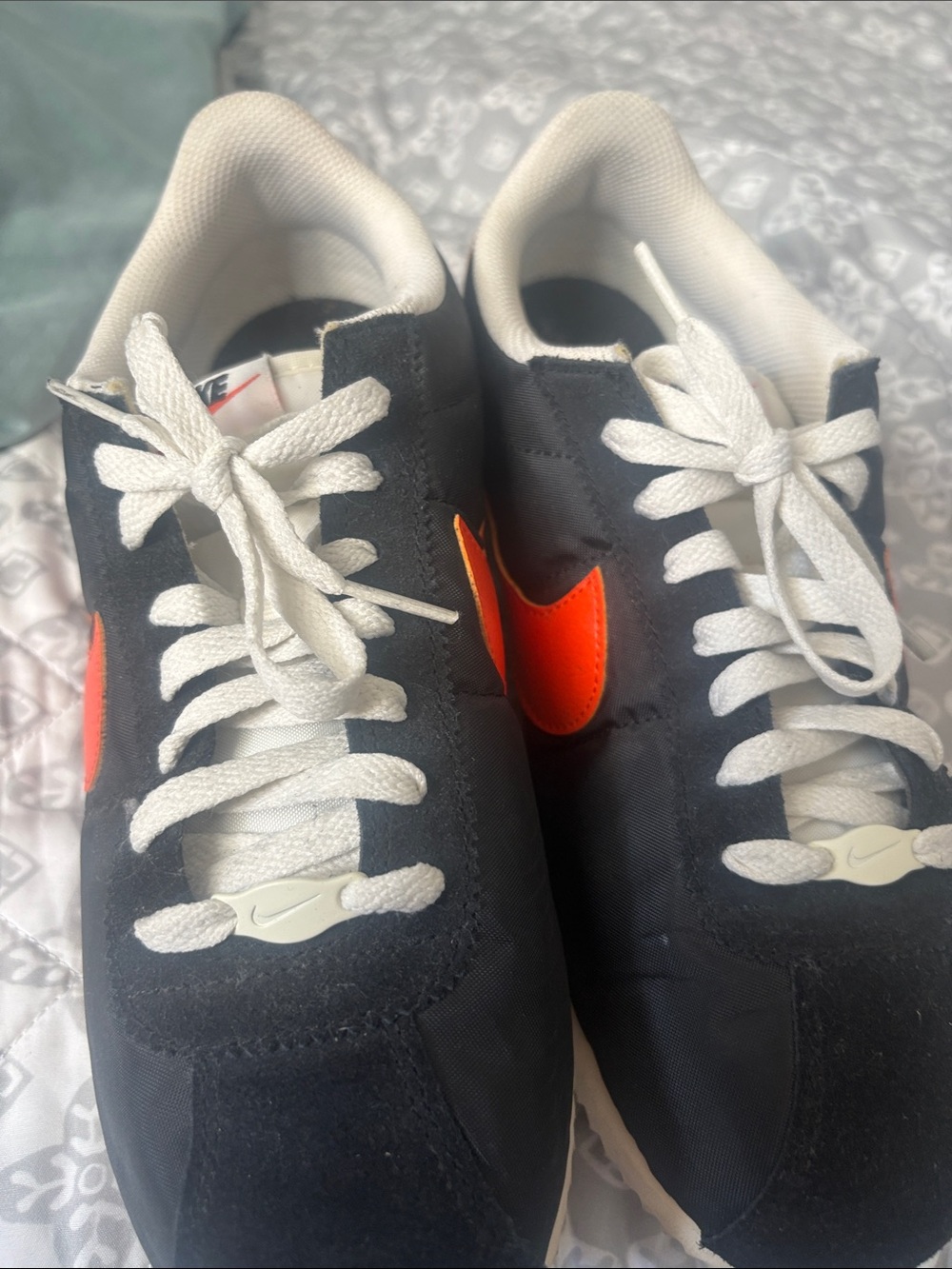 Nike Black and Orange Low-Top Sneakers - Picture 4 of 4